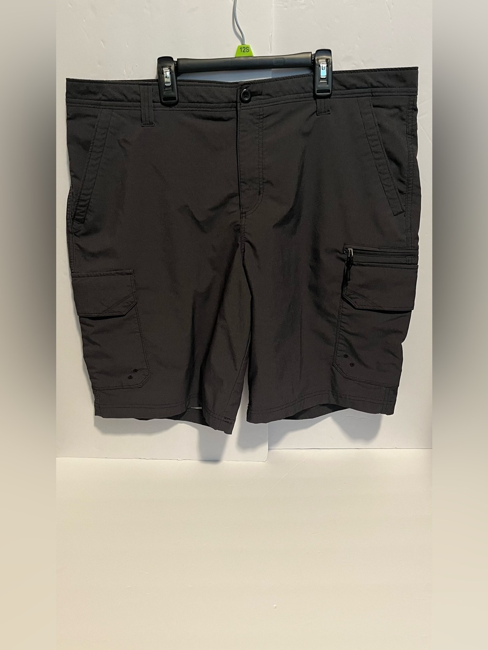 Men”s George 10” Charcoal 6 Cargo  Pockets Lightweight Outdoor Shorts Size 40